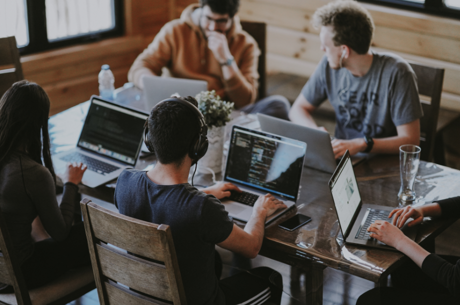 Improve your employees' productivity by giving them a task-tracking application.