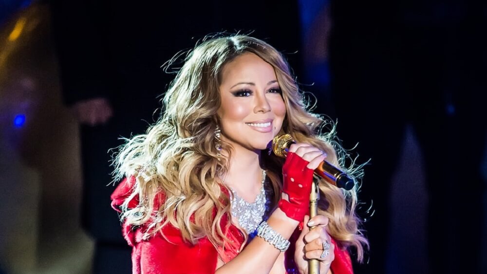 Mariah Carey Proves She’s The Queen of Christmas As She Continues to Earn Big From This Hit Song ...