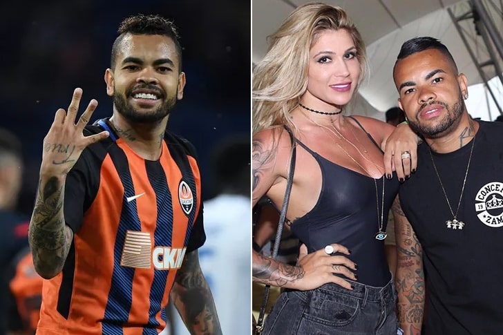 OS JOGADORES DE FUTEBOL E SUAS INCRÍVEIS ESPOSAS Page 44 of 45