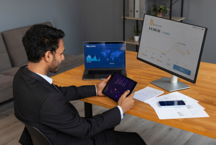 Investor reviews cryptos