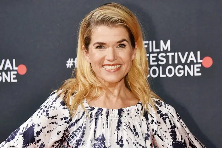 ANKE ENGELKE, KOMIKERIN UND SCHAUSPIELERIN – 3 MILLIONEN EURO
