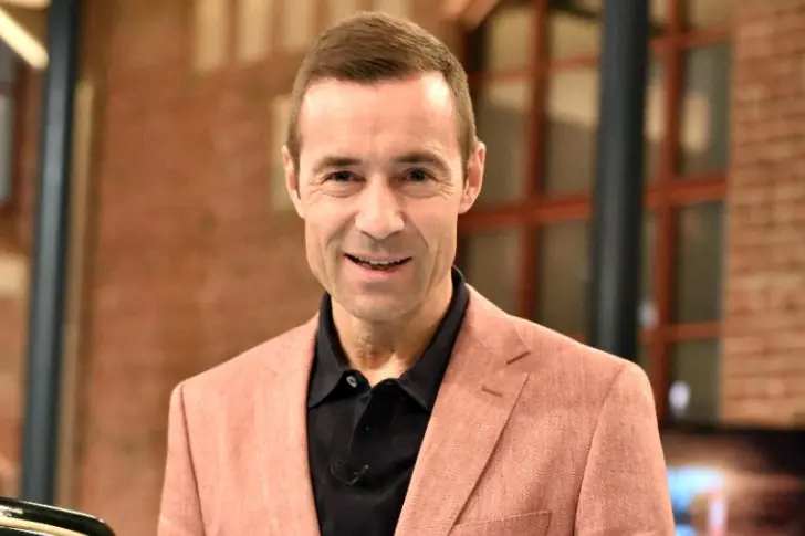 KAI PFLAUME, MODERATOR – 3 MILLIONEN EURO