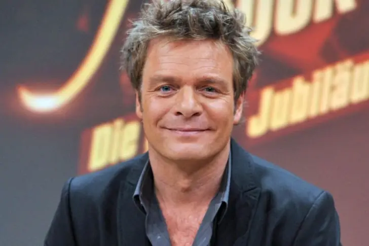 OLIVER GEISSEN, MODERATOR – 1,2 MILLIONEN EURO