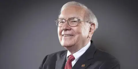 4 Tech Stocks That Take Up 25% of Warren Buffett’s $300 Billion Portfolio