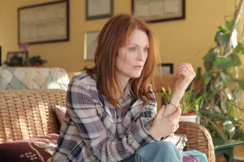 Despite 3 Decades in Hollywood, Julianne Moore Still Faces This Shocking Discrimination