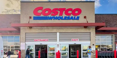 Costco’s Tariff Strategy Lowers Prices on Eggs and U.S.-Made Mattresses