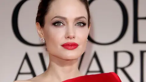 How a Single Mother Raised Angelina Jolie to Become a Powerful Woman