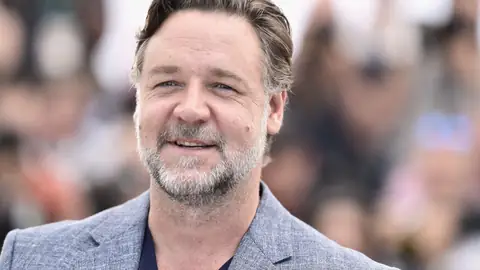 Intriguing Items from the Divorce Auction of Russell Crowe