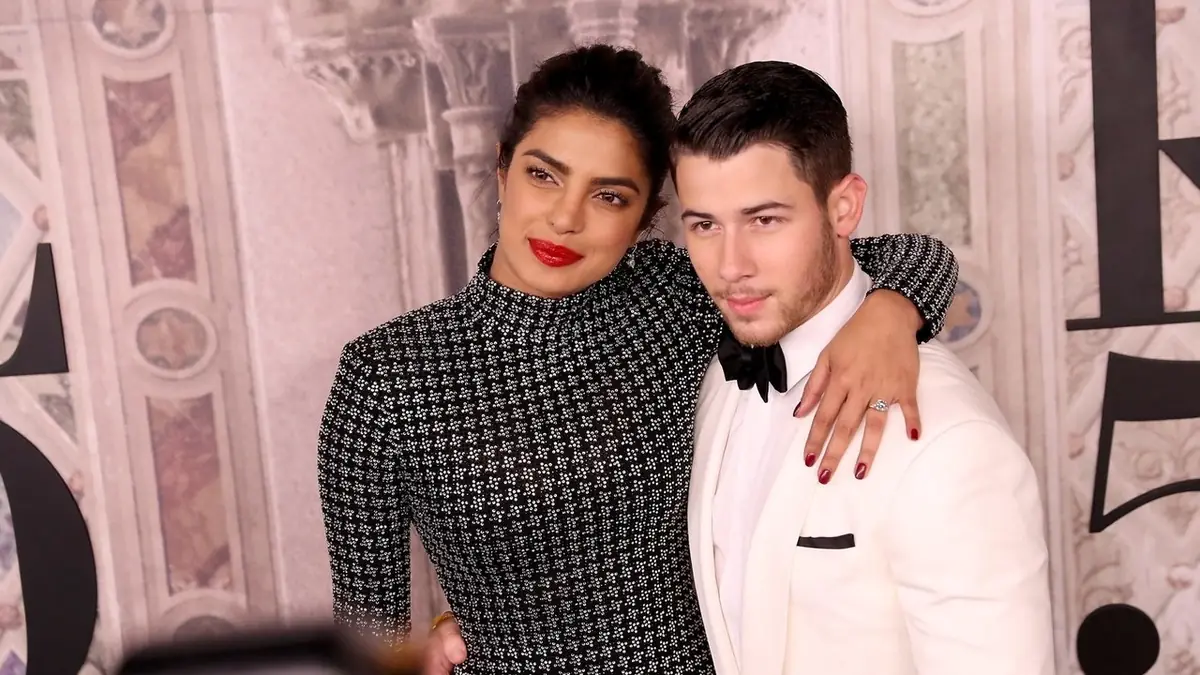 Nick Jonas Buys an Expensive Car for Priyanka Chopra, Its Price Will Surprise You