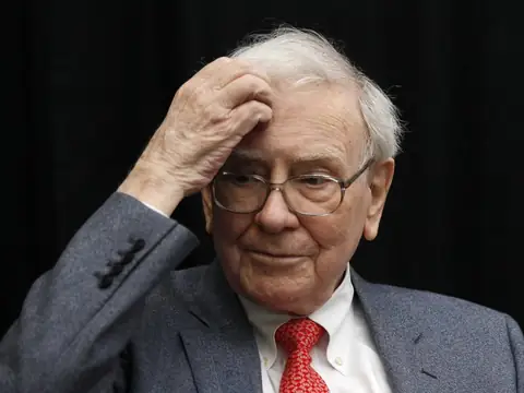 Even Warren Buffett Has Regrets: One of His Biggest Mistakes Cost $20 Billion!