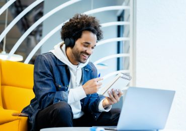 how to start a tech startup?